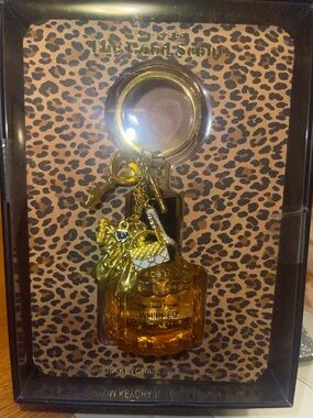 The Good Scent Whipped Marshmallow Gold Keychain